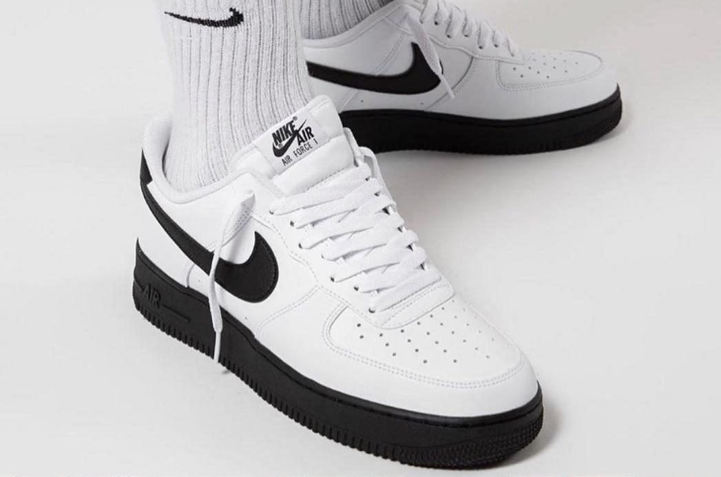 AIR FORCE 1 LOW 'WHITE BLACK SOLE'