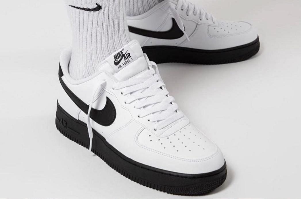 air force 1 white black sole