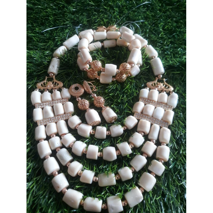 White coral bead - Image 1